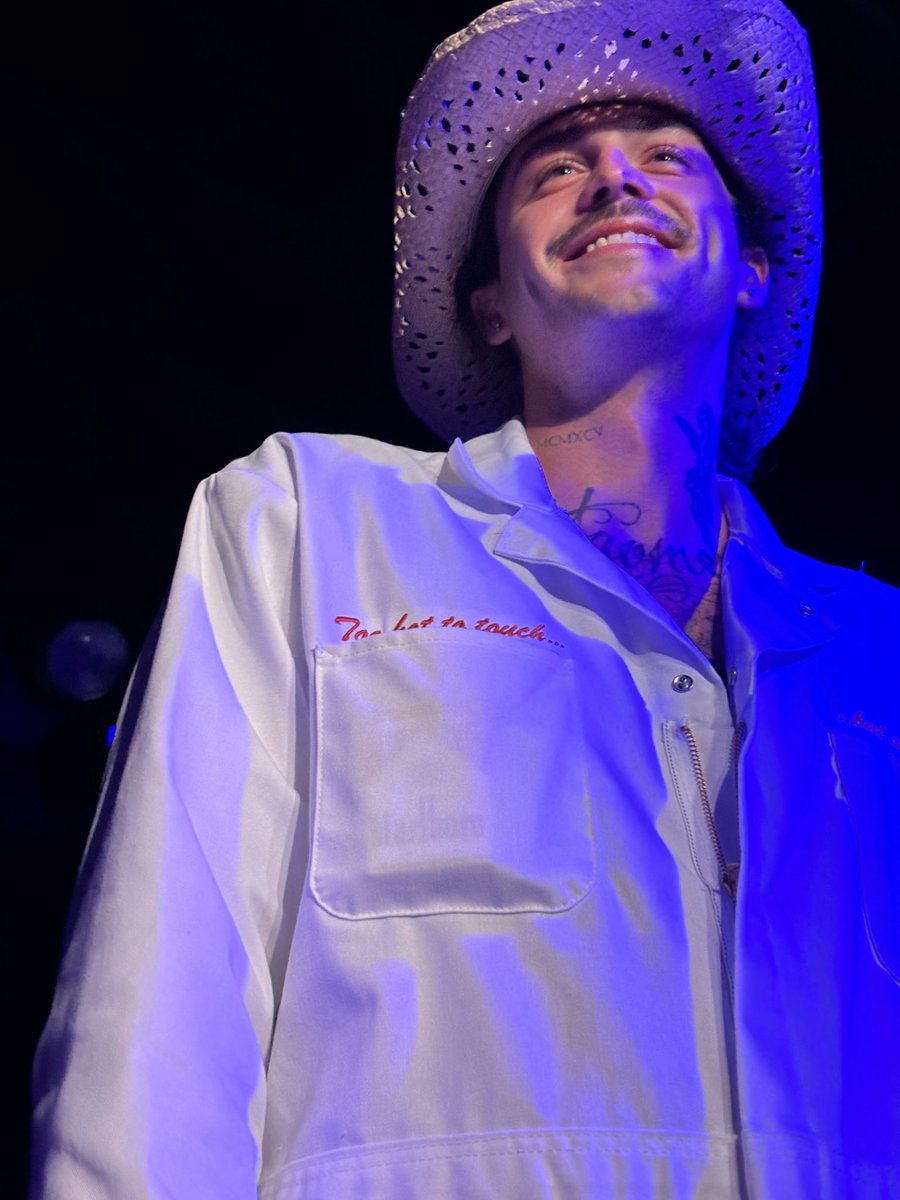 TrickyTori18's tweet photo. My man my man my mannnnn 😍🩷 @therealsk8 https://t.co/cCgMfy6VQ6