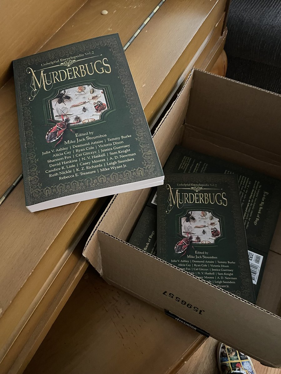 Cat_WritesSFF's tweet photo. #murderbugs #unboxingBook #sciencefiction - so happy to get my #author copies of this anthology! https://t.co/G9vWmoo1z1