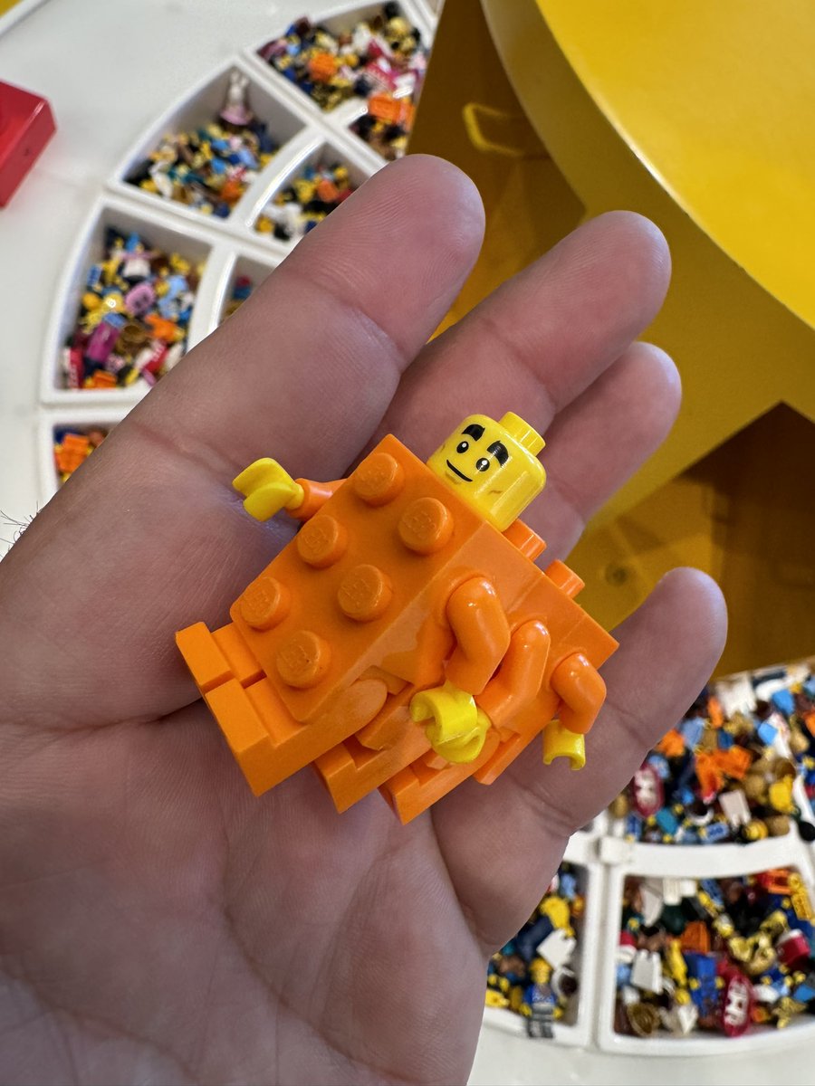 EL CIENPIÉS HUMANO DE LEGO!!!