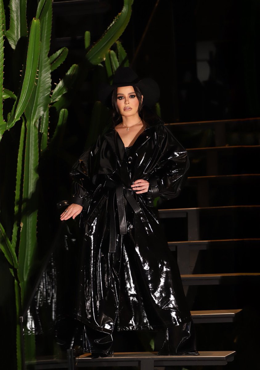 Olha esse look all black para o Cajamar Rodeo Fest, que perfeito!!🖤