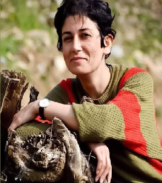 #FreeIran2023 #IranRevolution : Pakhshan Azizi is a journalist and a social worker. The Kurdish activist was arrested on August 4, 2023, in Shahrak-e Kharrazi, Tehran. Intelligence agents immediately took her to the Intelligence Ministry Ward 209 in Evin Prison. Pakhshan Azizi,…