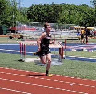 Nate Wright is sectional champ in the 800 and on his way to State!