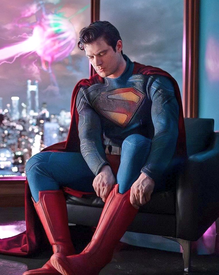 I do like how different these first looks are while both capturing the tone of Superman. On one side you got the Man of Steel, more powerful than the locomotive and the other is the Crusader from Krypton, putting on his boots and going to work.