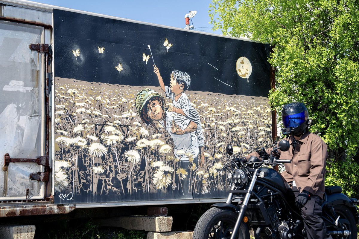岐阜の安八町ってところに兄弟でウォールアート巡りしてきた！

#バイク　#ロームカウチ　#RoamCouch