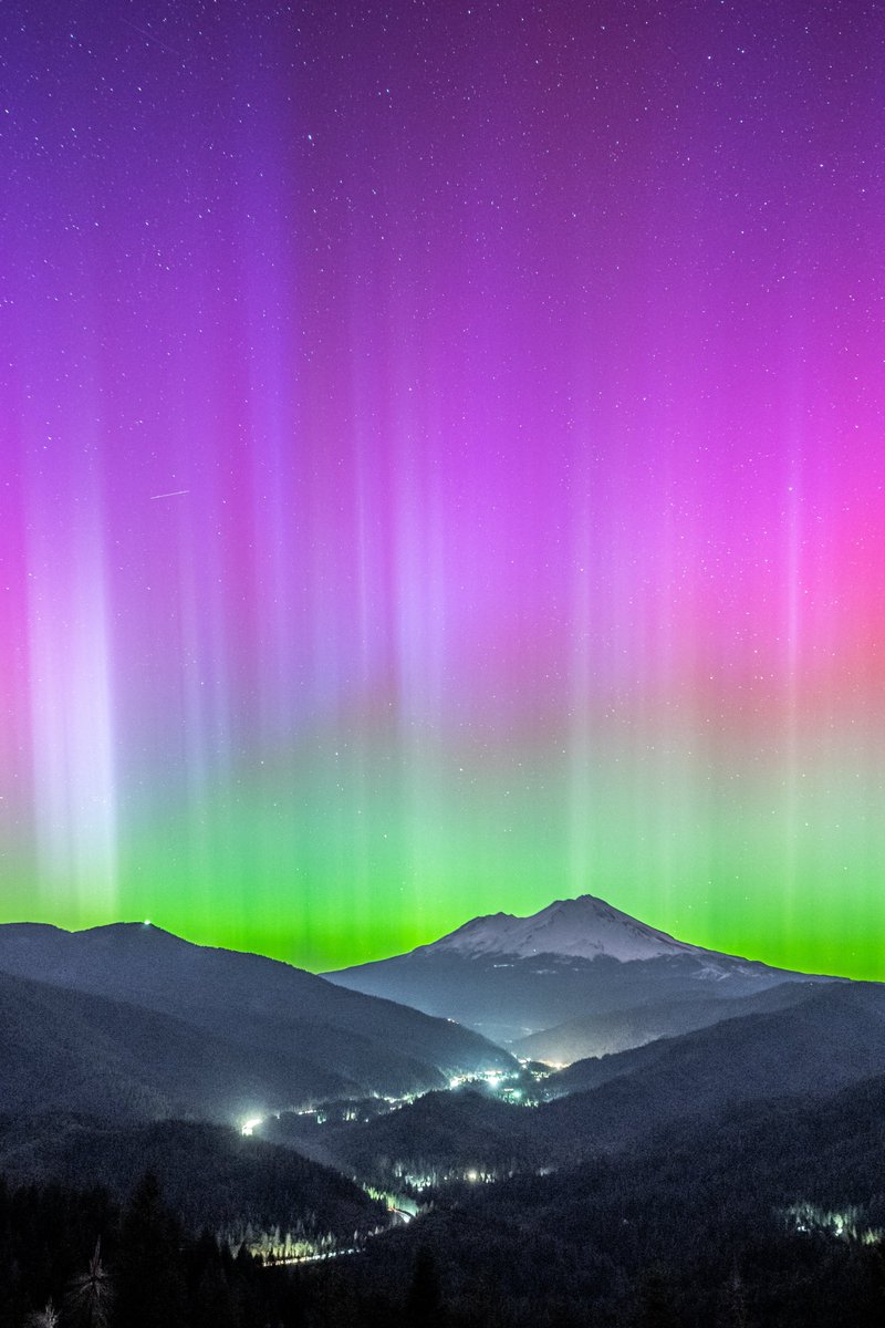 Northern lights over Mount Shasta in California, during the historic solar storm last night! #aurora