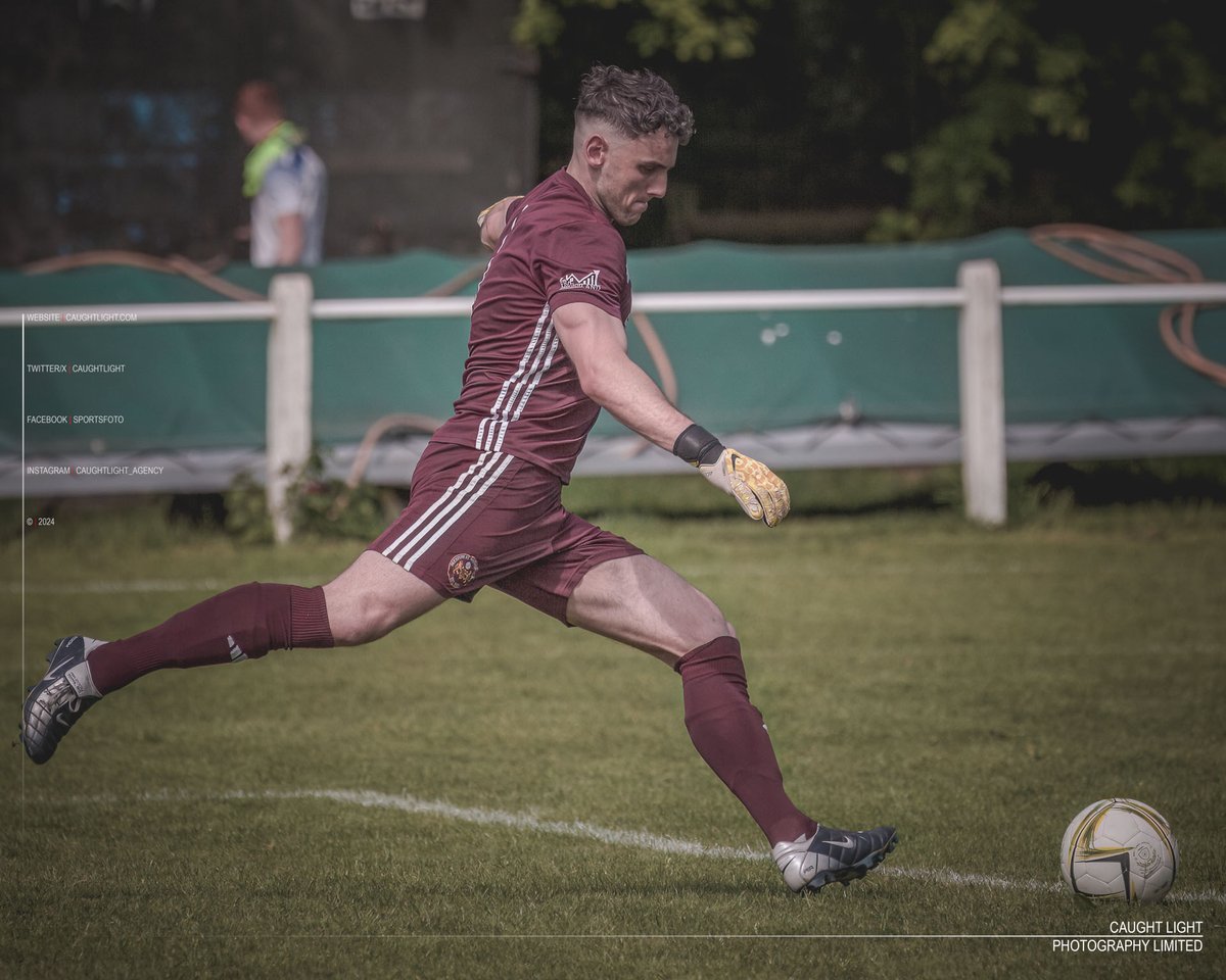 caughtlight's tweet photo. Result: @pool_afc 2-4 @BSAafc in the @WYAFLOfficial Premier Division today.
The visitors take all the points with a commanding performance.
@FA #Leeds #WestYorkshire #PoolAFC #Beeston https://t.co/wy3xsVWw4n