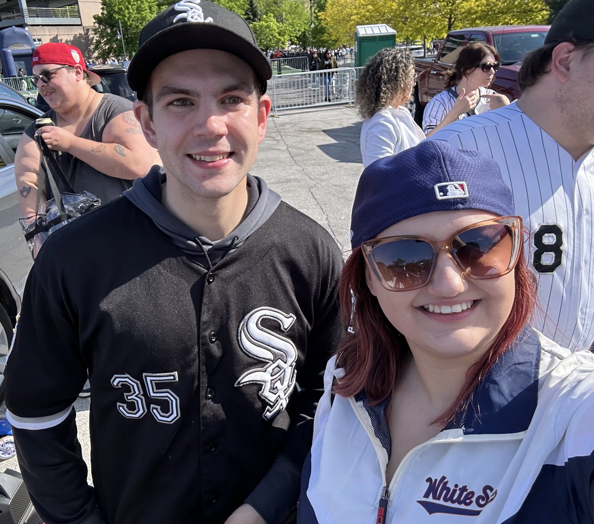 Reporting for duty at the White Sox Tailgate! @PinwheelsIvyPod @sportsmockery