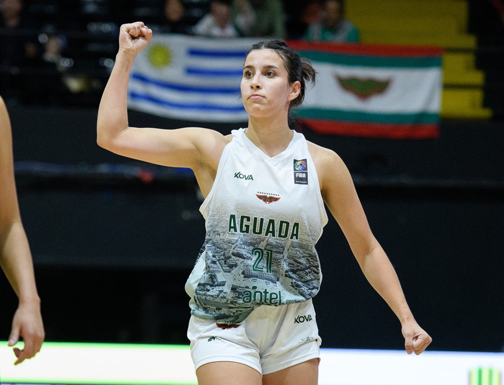 Gran triunfo de @AguadaFemenino 🇺🇾 sobre Club de Tenis La Paz 🇧🇴 72 a 70 para meterse en el Final Four de la @LSbaloncesto, la argentina Florencia Fernández enorme con 21 pts, 20 reb, clave Agustina Marín @Agusmarin11 18 pts (5/10 en triples), 3 reb, 3 asist #LSBF