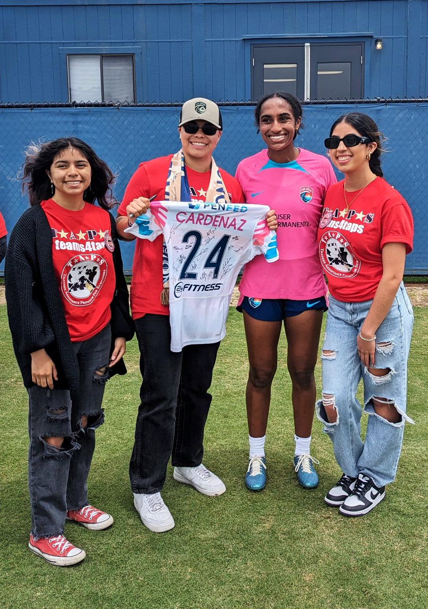 It's a great day for soccer! Sincere thanks to @sandiegowavefc for inviting @TAPSorg to practice today. It was an amazing experience and so special to meet the team and honor our heroes. You’ve made us feel like family. ⚽️🇺🇸🌊@NWSL ♥️ @alexmorgan13 @naomi_girma