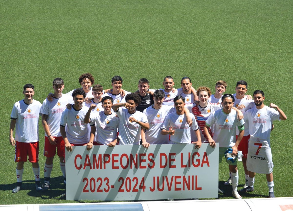 📸 Felicitats, campions!

#SomhiHospi #SomFutur⚪️❤️
