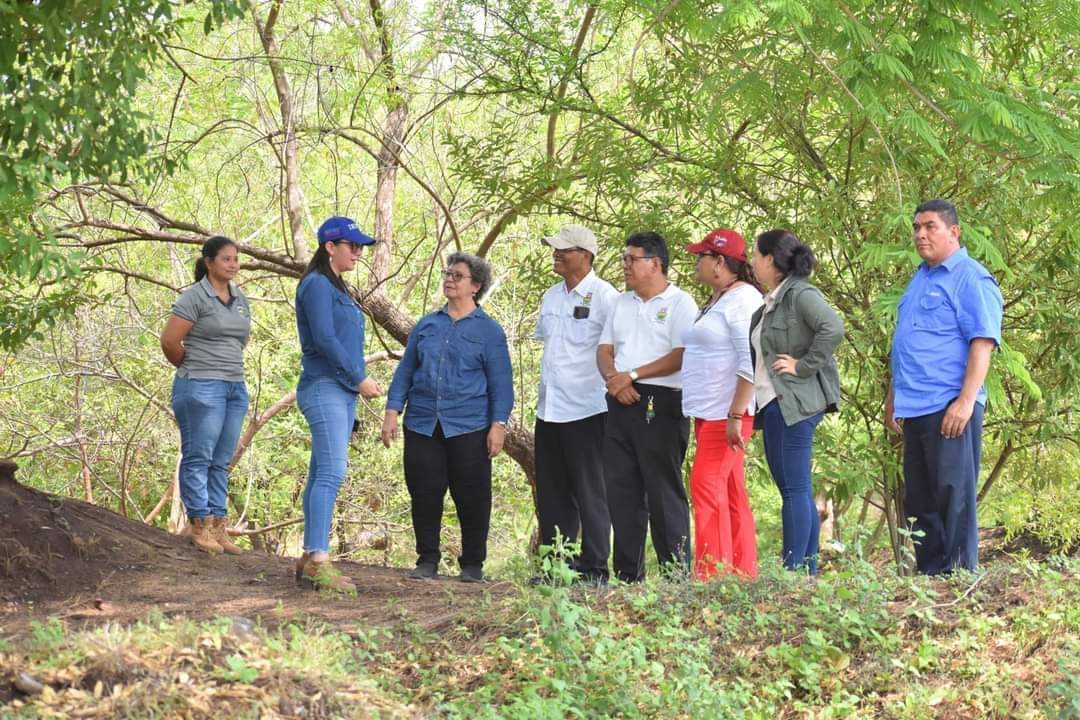 ➡️ Recorrido por Ciudad Sandino realizado por la Compañera Eliette Esquivel Codirectora de INIFOM junto a las autoridades municipales conociendo los avances de los proyectos en desarrollo #AlcaldiasdelPuebloNi #Nicaragua