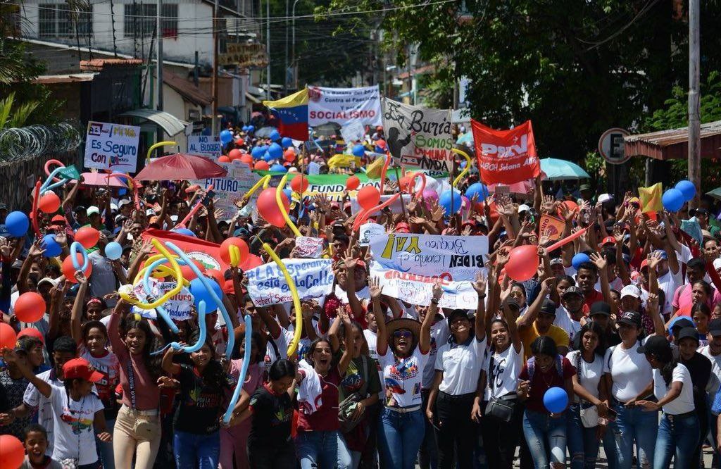 #LaEsperanzaEstáEnLaCalle LARA - SARARE | Desde Sarare, municipio Simón Planas se llevó a cabo la Gran Marcha en Defensa de nuestro Presidente Nicolás Maduro (@NicolasMaduro) #11May @dcabellor