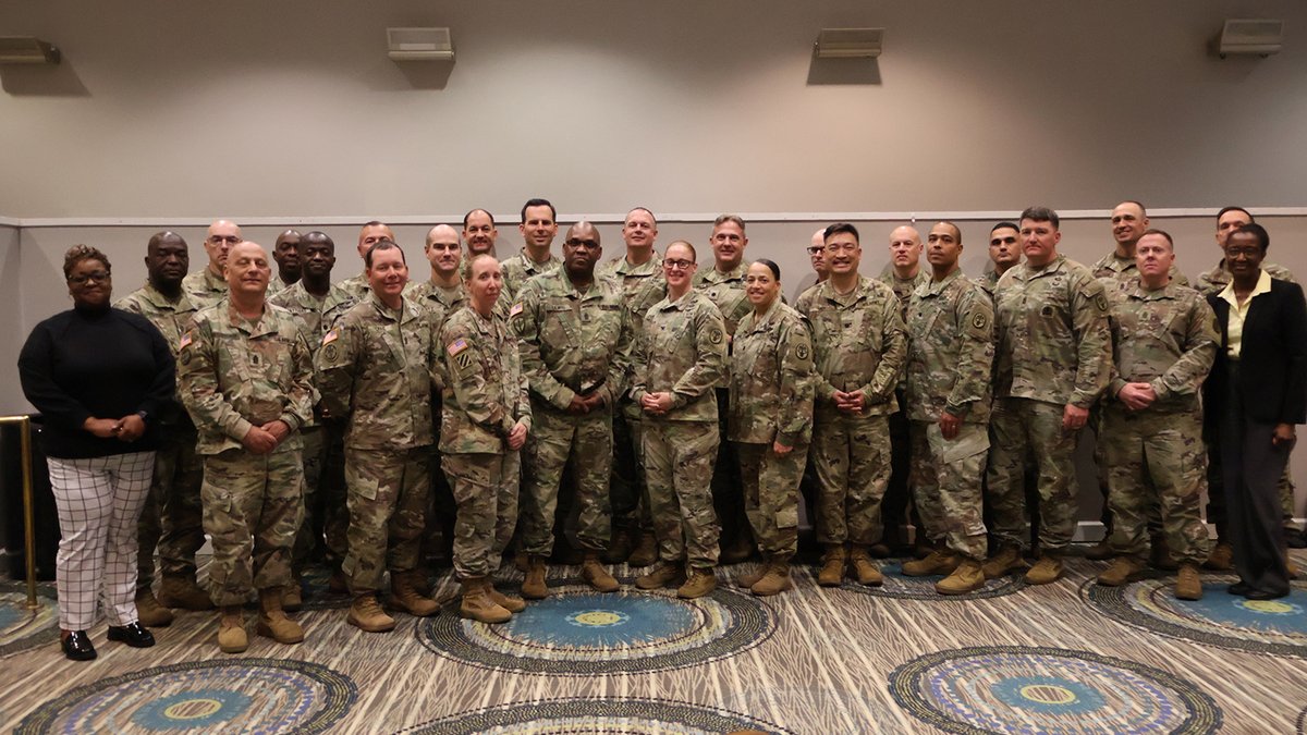 #ShoutoutSaturday to all of our SRU leadership and staff for helping wounded, ill and injured Soldiers #RecoverAndOvercome. People do not see what you do behind doors and we are lucky to have everyone in our program. #ThankYou for your #leadership and support!

#ARCP #SRU