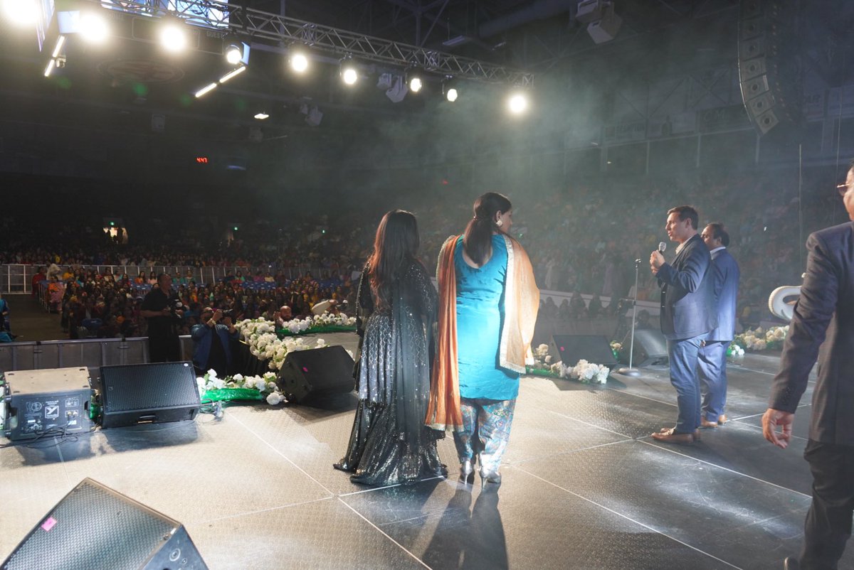 Happy to speak at my friend Sukhi Nijjar’s 22nd annual Teeyan Da Mela. The annual Teeyan Da Mela by Watno Dur in #Brampton celebrates mothers & all mother figures in our community for their contributions everyday. It’s an annual concert that pays tribute to mothers on Mother’s…