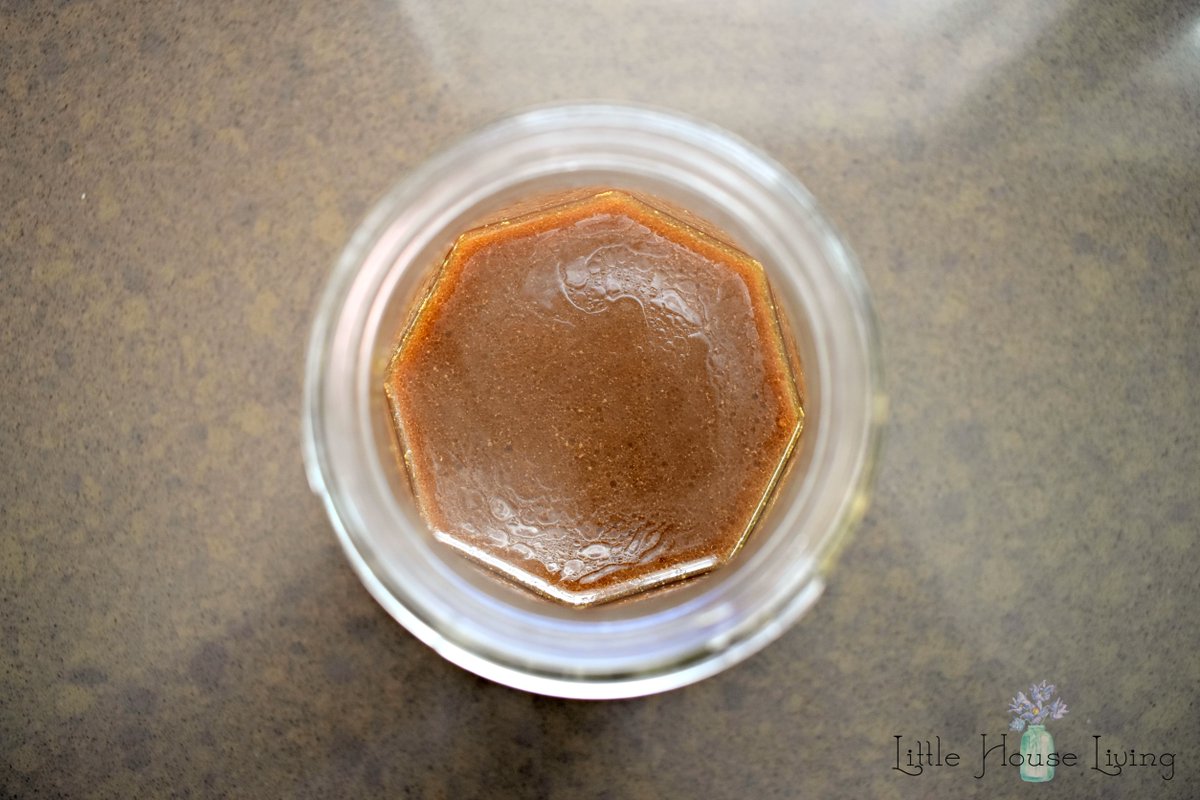 Looking to expand your homemade condiments into a gluten free soy sauce? Making this homemade 'Soy' Sauce recipe is no harder than making your own ketchup. It uses everyday ingredients and tastes delicious!

littlehouseliving.com/homemade-soy-s…

#makeyourown #littlehouseliving #homemade