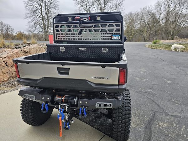 BIG shout out to Andrew Monson for sharing his THUMPED-out Ranger 1500🤝🏼

#POLARIS #BUMPERS #NERFRAILS #ROOFRACK #THANKSFORTHUMPIN