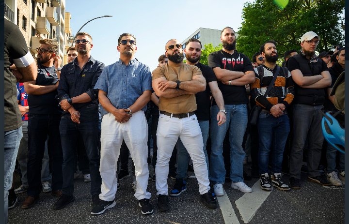 Die islamistische Gruppierung Muslim Interaktiv rief  in Hamburg erneut zu einer Kundgebung auf. Tausende ISLAMOFASCHISTEN folgen dem Aufruf.

Schmeißt sie raus aus unserem Land‼️