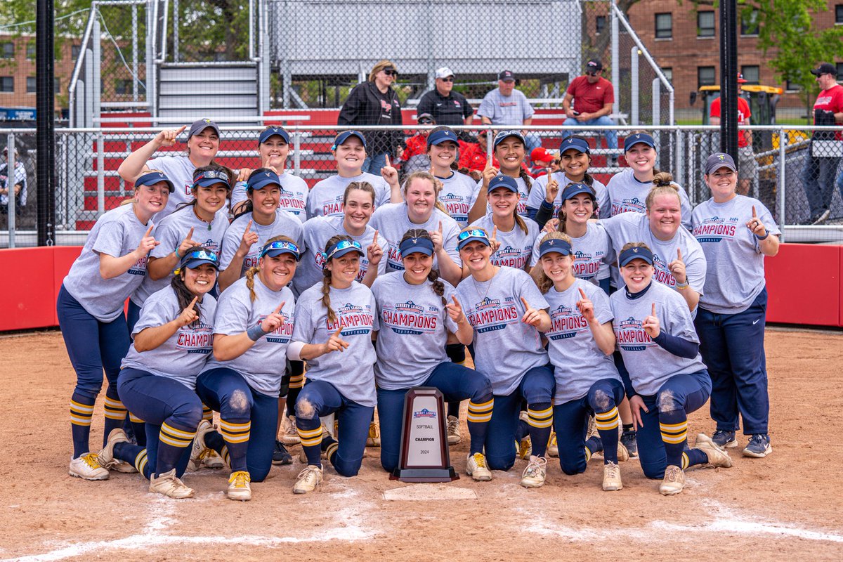 FOUR PEAT 🏆🏆🏆🏆 

The 'Jackets went undefeated throughout the Liberty League tournament! Rochester then took an early lead against No. 1-seeded RPI on championship Saturday and never trailed en route to be crowned 2024 Liberty League Champions 👏 

#team27#ursb