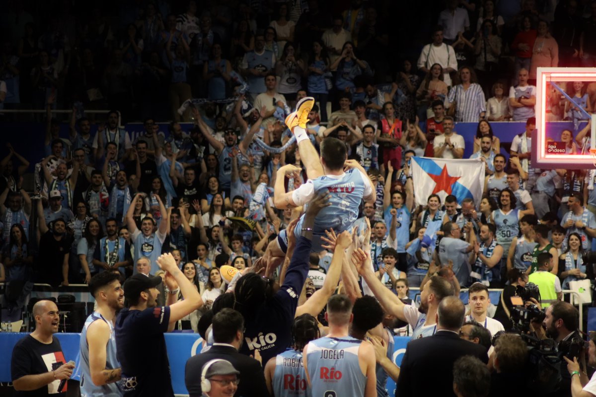 E hai outras fotos que merecían un post para elas solas... #ForzaBreo. Ata a próxima tempada. Xa me está tardando.