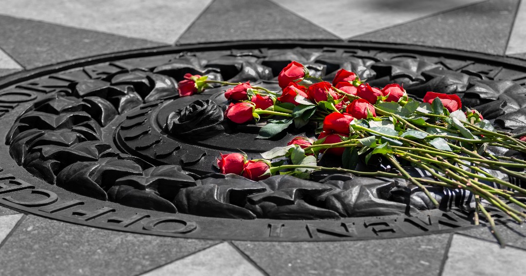 26 red roses were placed at the center of the Memorial today in honor of each fallen K9 from 2023.

Let us remember their loyalty and bravery alongside fellow officers.

#K9Memorial #LawEnforcement #K9Officer #PoliceWeek #NationalPoliceWeek
