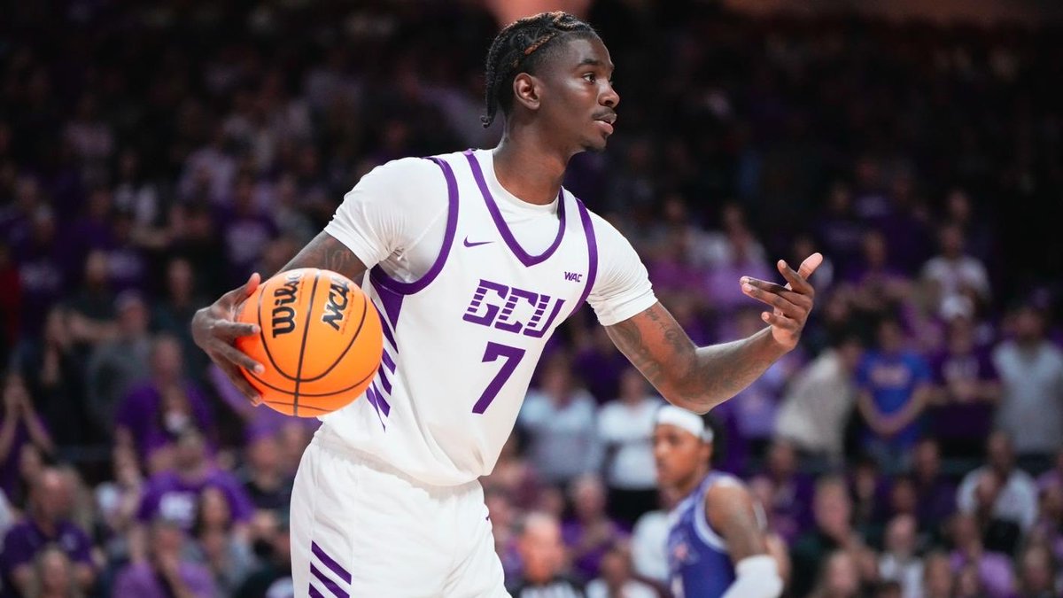 It’s been a great couple weeks for GCU hoops ! Bryce Drew and the Lopes added the following players in the portal: Dennis Evans (former 5🌟) JaKobe Coles (10 PPG at TCU) Makaih Williams (11 PPG at UTA) Tyon Grant-Foster is NBA bound And they’re joining the WCC in 2025 🤝