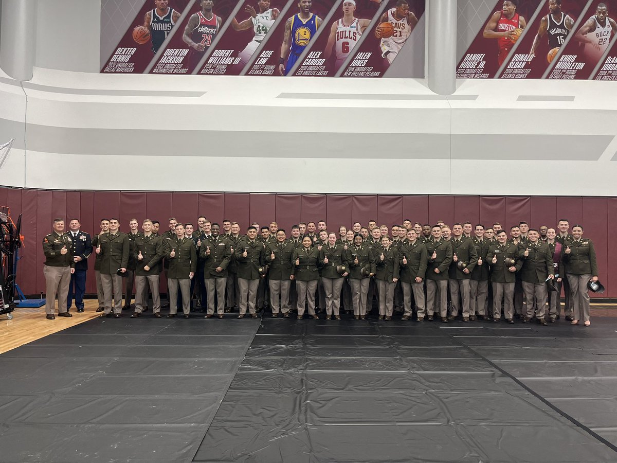 🇺🇸65 Texas A&M Army ROTC cadets commissioned as 2nd Lieutenants on Friday! They join a long line of Aggies as they head off to lead America’s Sons and Daughters. Gig’em! #BEALLYOUCANBE #tamuarmyrotc