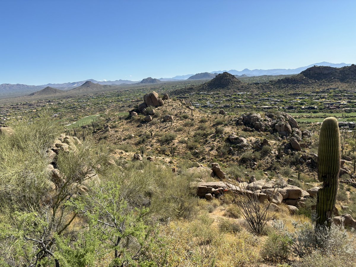 GLChristopher's tweet image. The trail for today was Pinnacle Peak in Scottsdale. Lots of people soaking in the views!