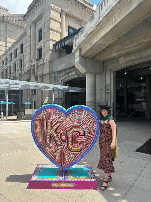 Congrats to our #InsideTheMatch Director of Engagment Sophie L. Bernstein (<a href="/SophieLBern/">@Sophie_Bernstein</a>) on graduating <a href="/UMKCmedschool/">UMKC School of Medicine</a>!  It will be so exciting to have you back in #StL for residency <a href="/MIRimaging/">WashUMedMIR</a>!  Thanks for ALL you do for our team! 

#MidwestIsBest