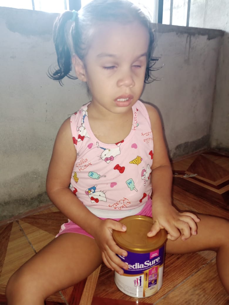 Fernandita necesita pañales xg y un pediasure quién pueda ayudarnos les agradecería 🙏