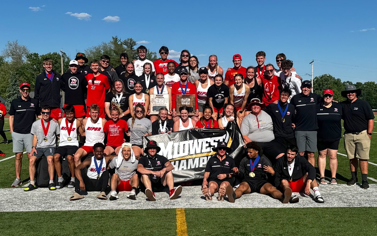RiponTrackXC's tweet image. 🏆 CHAMPIONS 🏆

The Men and Women sweep the Midwest Conference titles for the second year in a row!!

This is the third outdoor title in a row and forth total for the Men and second for the women. 

#RCTF | #HawksFly