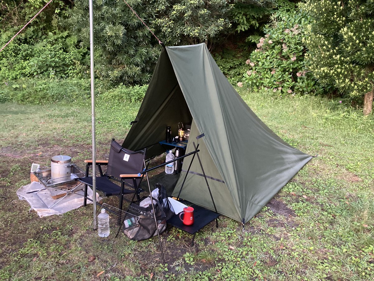 9JIXFqXYxolJ5sl's tweet photo. 藺牟田池キャンプ場@Mas_CampingUK さん考案のMAS3Wでタープ泊。オープンで焚き火を楽しみ。クローズで荷物の収納と寝るスペースがしっかり確保されてメッチャいいキャンプでした!幕内から眺める飯盛山キレイ!3.5mTCタープもいい仕事してくれました!
#MAS3
#ソロキャンプ
#タープ泊
#TCタープ https://t.co/JKbVIOxvsn