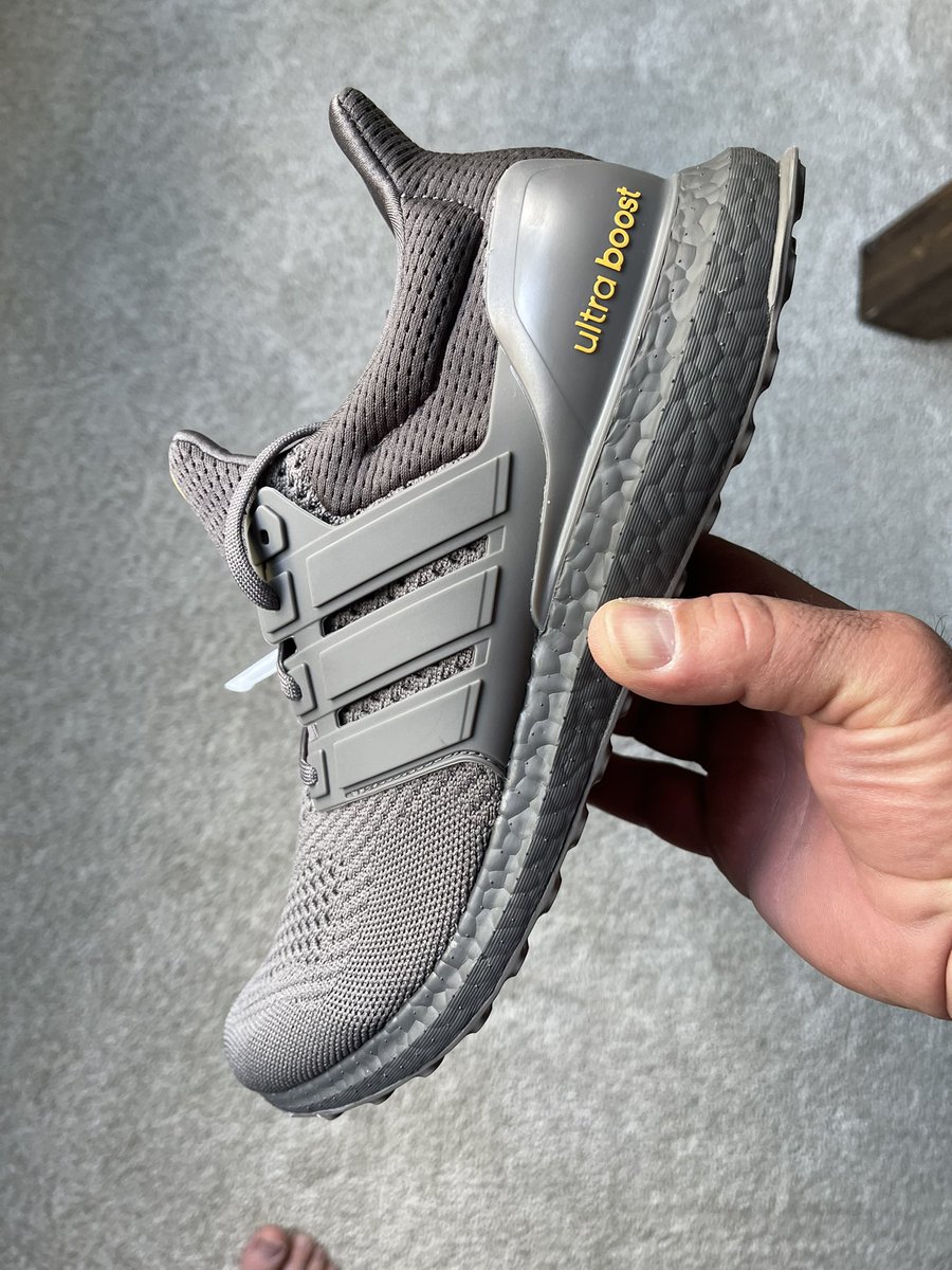 randydings's tweet photo. @westislander79 @adidasUS I concur. https://t.co/4DjctSSiaz