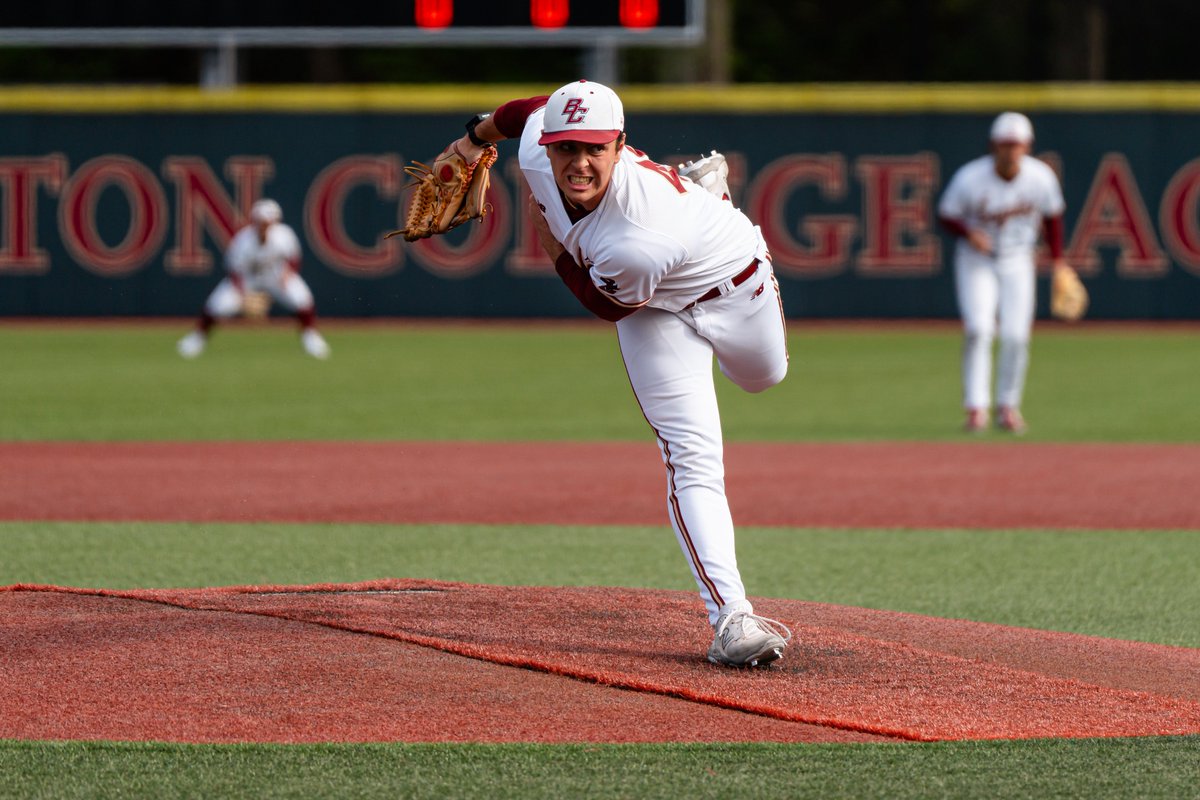 Evan Moore takes over in the 6th. Colarusso finishes with 6 Ks and 2 ER over five innings 💪