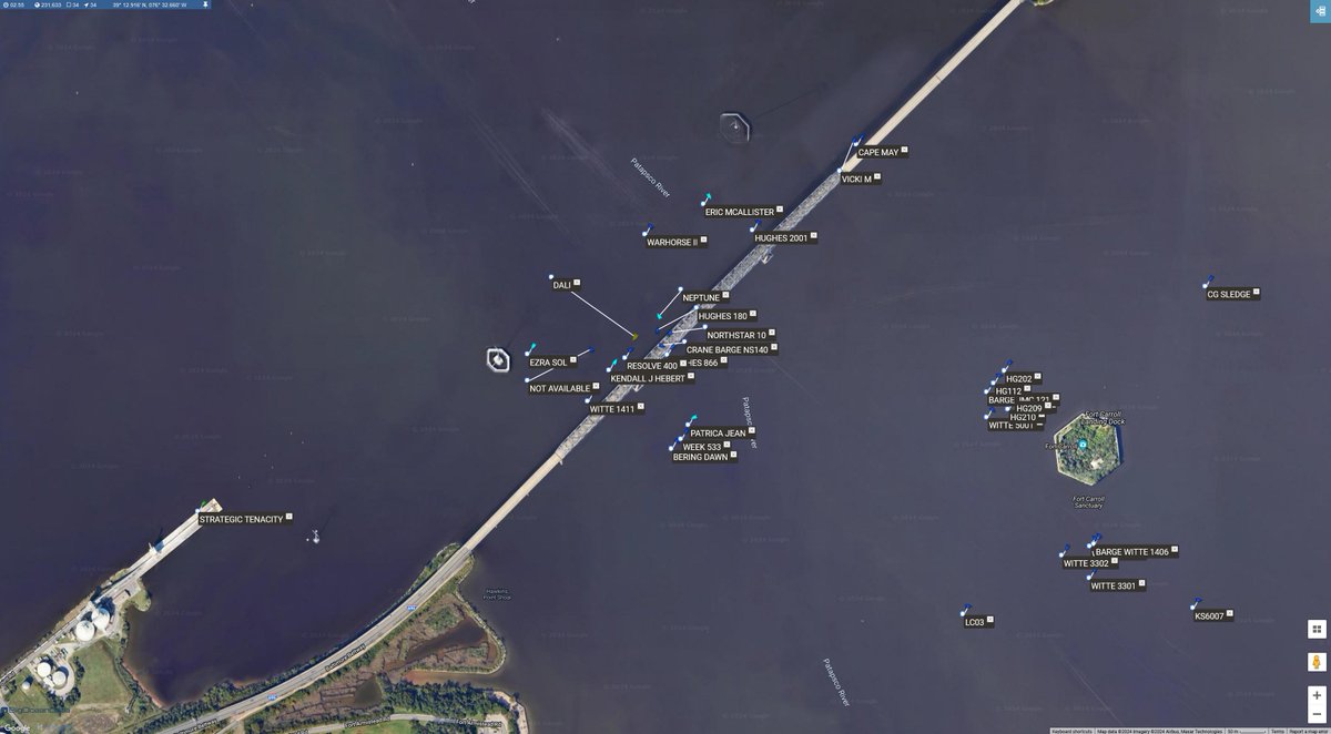 #BaltimoreBridge #Dali Here is a look at the vessels working near the bridge collapse site. #vesseltracking by @BigOceanData