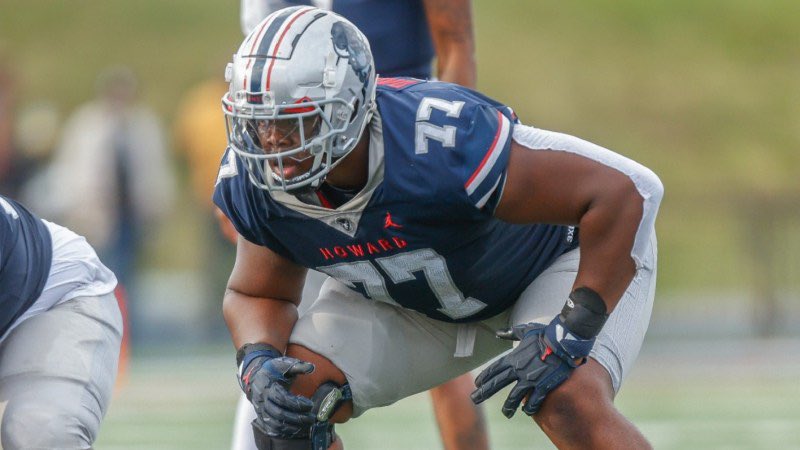 #AGTG Blessed to receive an offer from Howard university @coachnickgould @CoachLA73 @CoachLScott70 @COACH_ONEIL @Coach_Duff1 @chriscaliber72 @BXCoachEd @UDFB78 @CardinalHayesFB