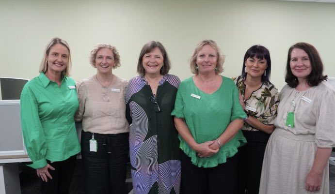 DYK! That @Lungfoundation employs a team of highly qualified Lung Nurses and funds 11 Lung Foundation #Lungcancer Nurses in 10 hospitals across Australia. Patients tell us that this is our more valued area of support. #HappyInternationalNursesDay team