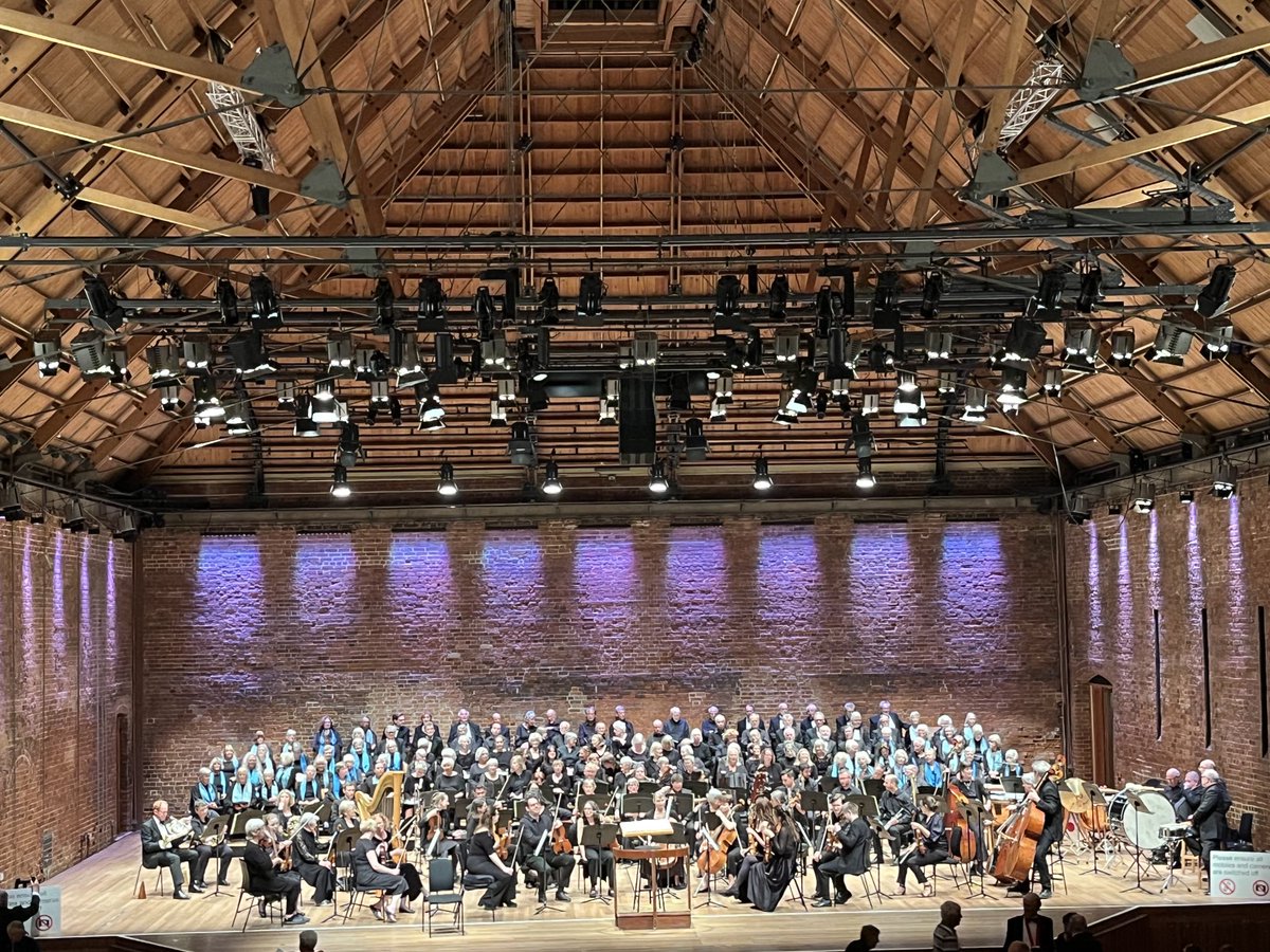 Wonderful performances including Vaughan Williams’ Sea Symphony with Phoenix Singers, Beccles Choral Society & ⁦@LambethOrchestr⁩ ⁦@SnapeMaltings⁩ this evening. That’s ⁦@HTADesignLLP⁩ partner John Gray on double base.