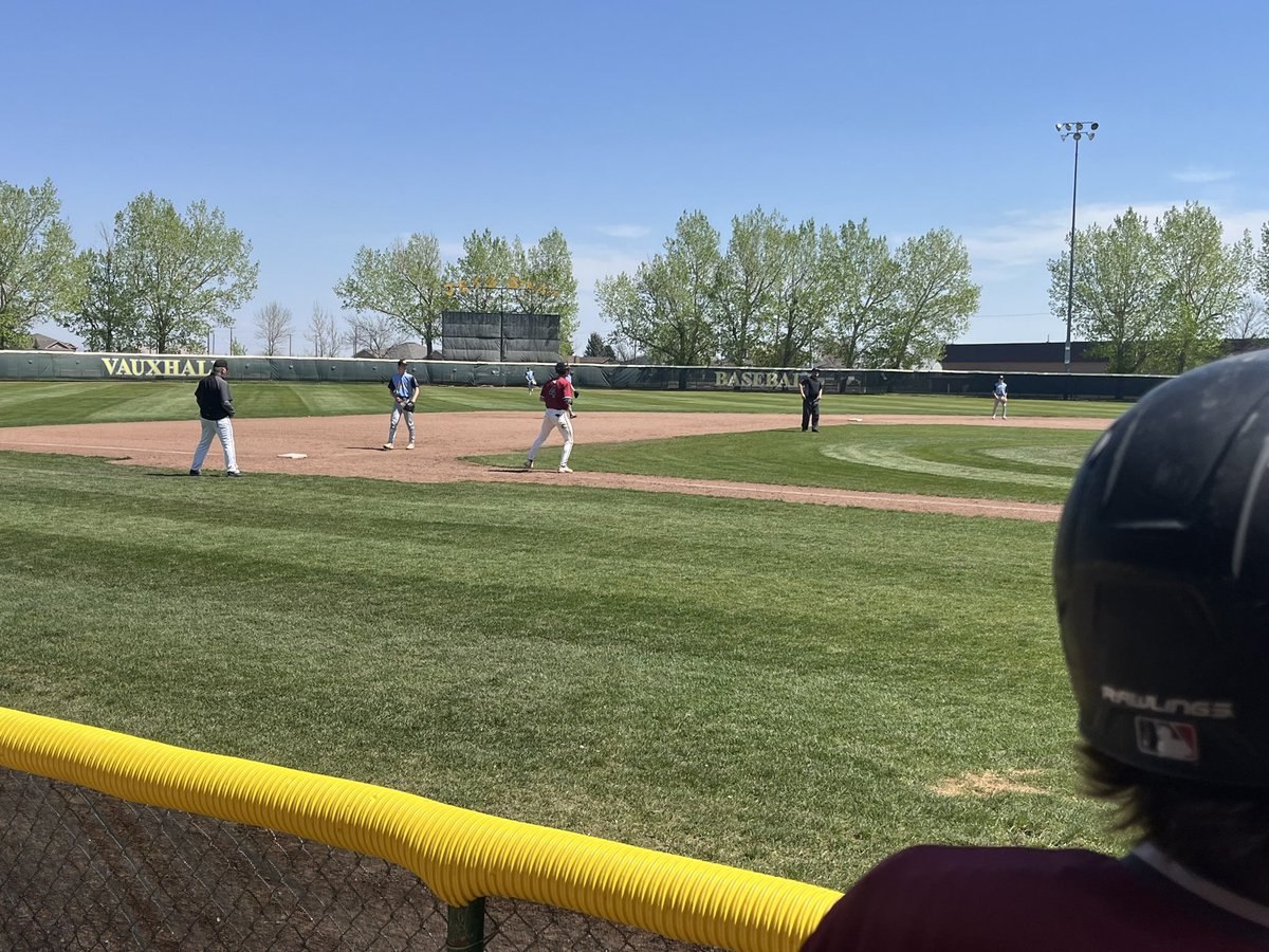 Jets open game 1 of grad weekend 13-0 over @gfchargers. Baxter & Boulanger combined for the shutout with 11 K’s. Offense led by Andrachick 1/2 2B RBI. Kitura 2/4 2B 2 RBI. Haney 1/3 2B 3 RBI. Fuzesy, Wheatley, Thomson, George and Leblanc with 1 hit each.