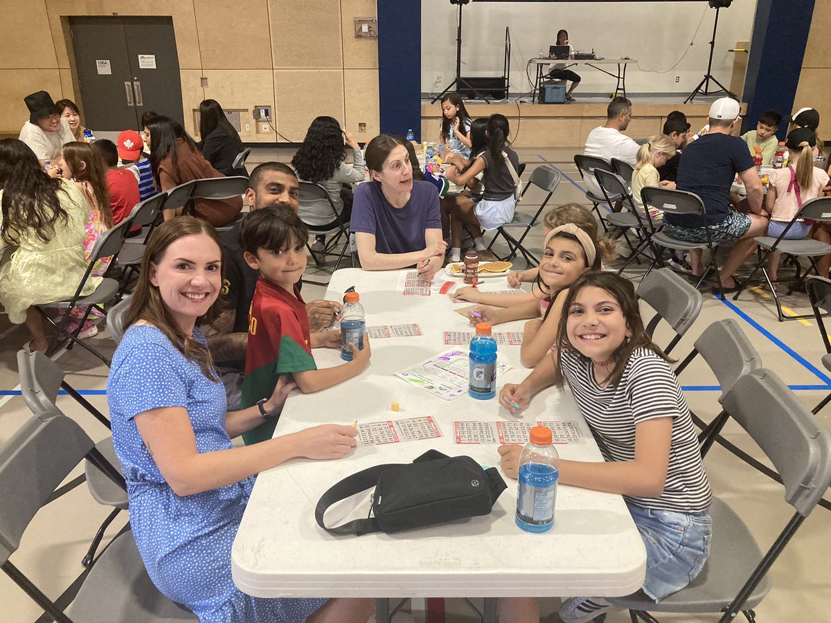 Proud of our Edgewood PAC. They organized a wonderful Bingo  night for our community last night. Feeling lucky to be part of a community that works together for kids and families. THANK YOU PAC…you make our school great❤️
