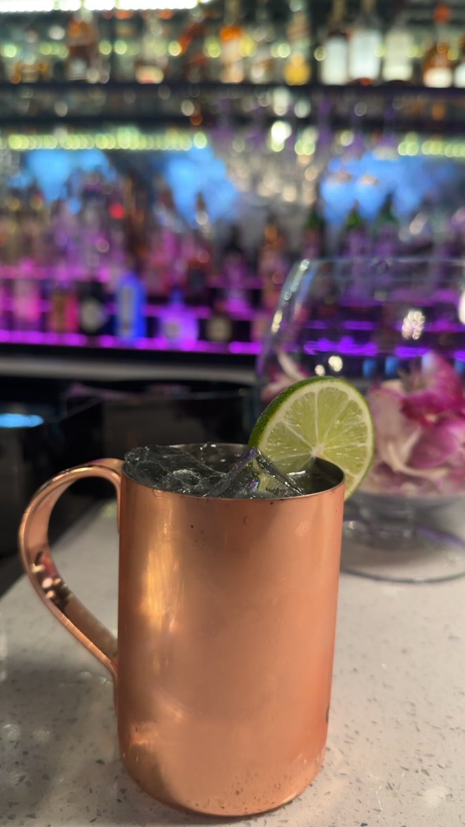 PartyOfN8's tweet photo. ❤️ #selfday #datewithmyself #foodie #mexicanmule #chickenalfredo https://t.co/J62Uj6ZDS4