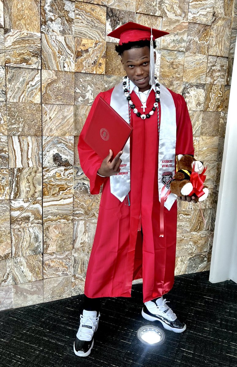 Graduated today 🎉🎉