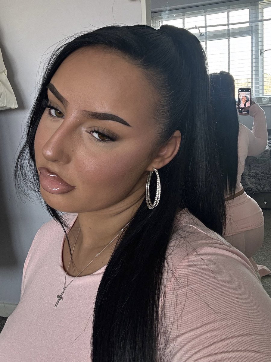 kyraleaaa's tweet photo. pink all day everyday💕 https://t.co/LnR4hML6QX