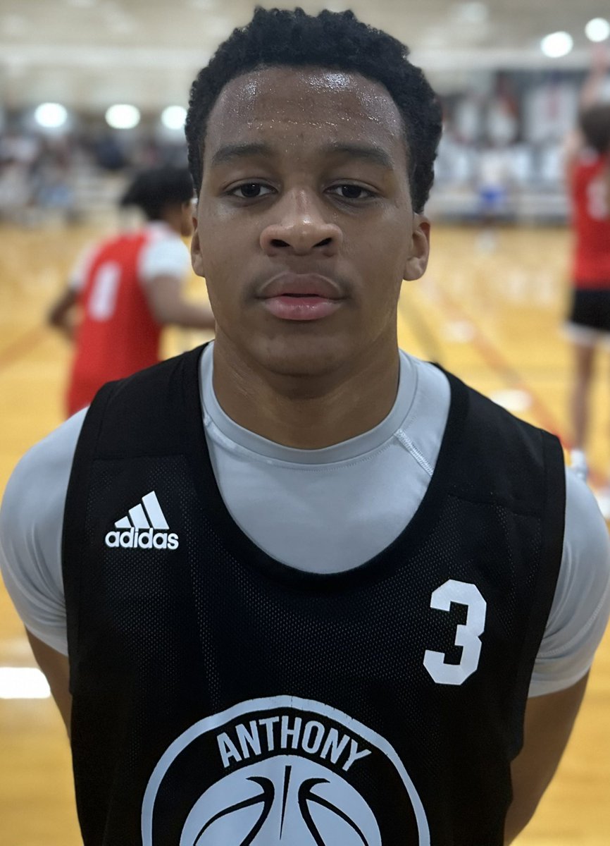 Keith Gillespie shot the lights out of the ball in AE5 Gold’s win over ATL Pivot. Gillespie knocked down 5 threes and finished with 20 points. He was a blue when he got the ball in the open court leading to a few transition buckets.