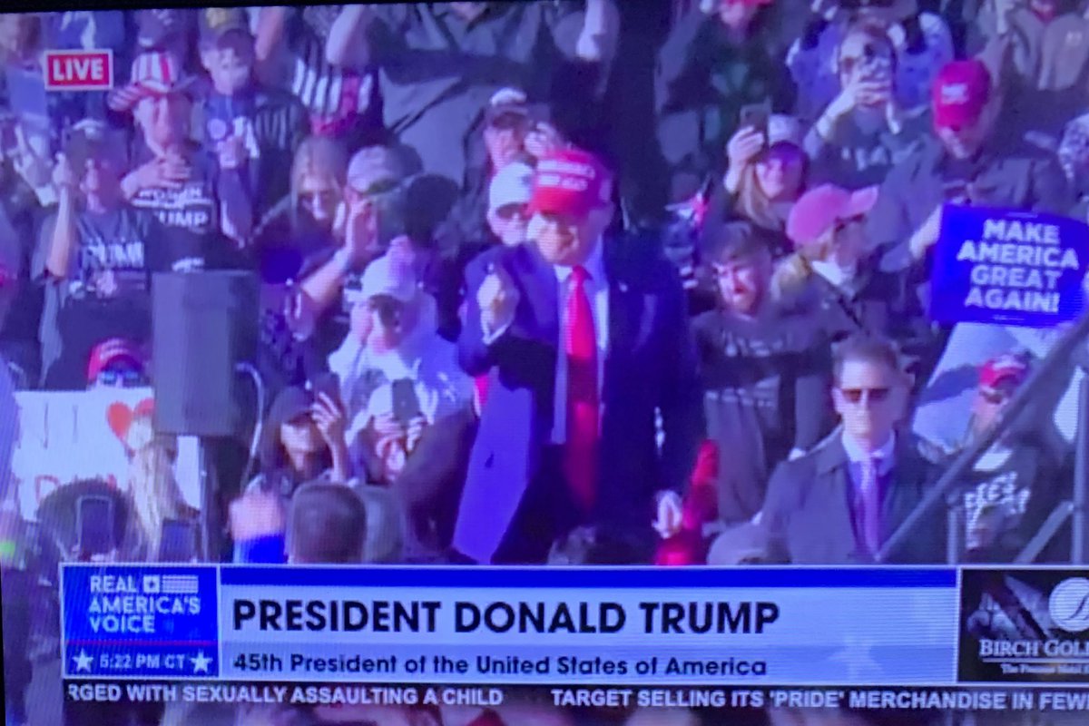 Just announced they expected 40,000+ people turns out there’s 100,000 people at this rally in New Jersey all ready to make America great again!