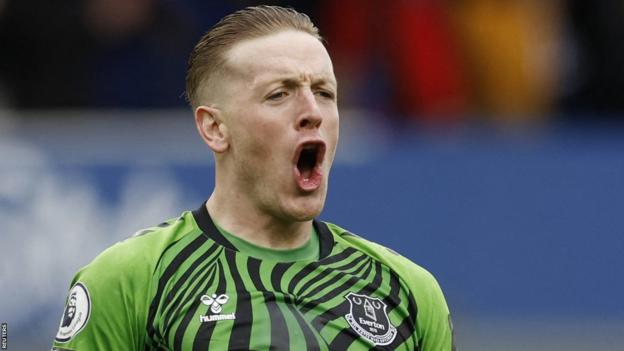 🚨 BREAKING: Jordan Pickford is set to leave Everton to join Premier League giants in a big money move. From relegation fights to winning trophies! 😳 Full Story: bit.ly/3K1pKs4