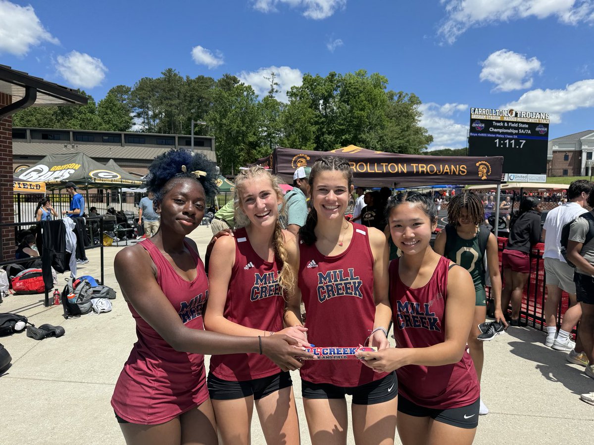 Another season PR and this time a NEW SCHOOL 4 x 800 RECORD. Khary Tremble, Evelyn Schlitz, Hannah Williamson, Gia Hoang. Go Hawks!