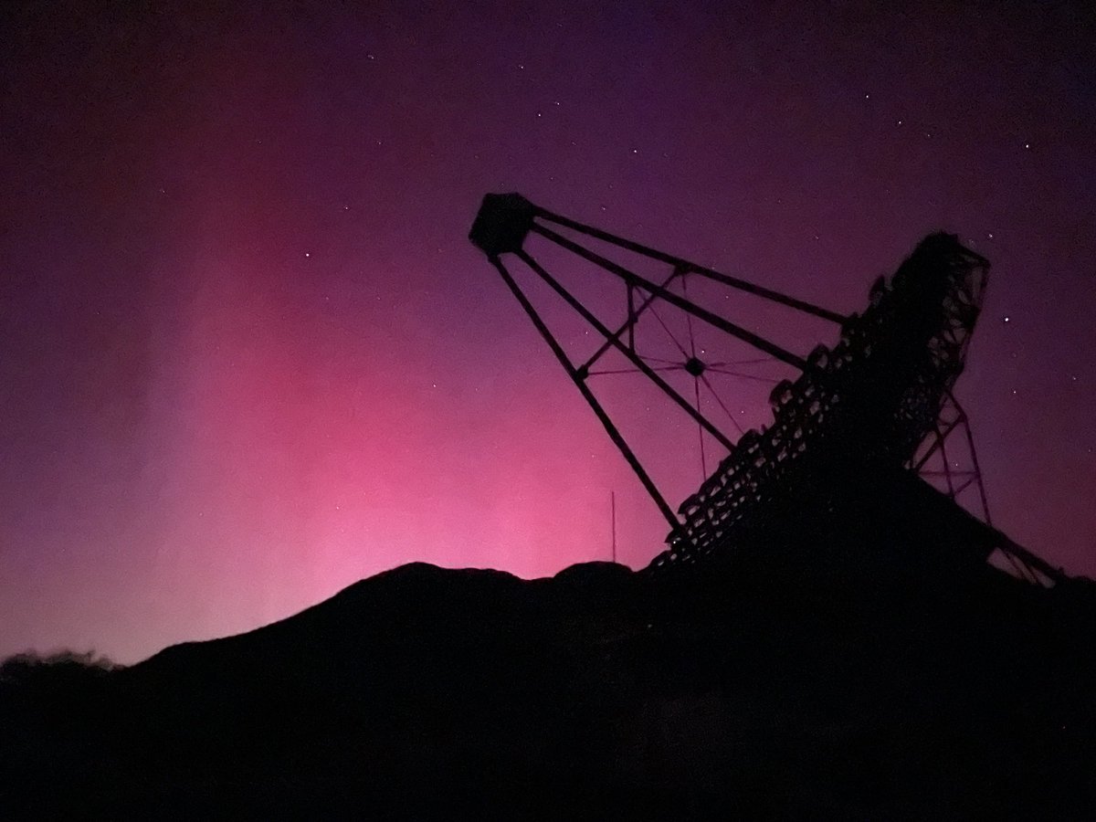 Curtailed observations with <a href="/VeritasGammaRay/">VERITAS</a> last night. At least we have a spectacular reason!  I was feeling envious of all the photos coming from Ireland and never expected we would see the #aurora from southern Arizona (31 N)!