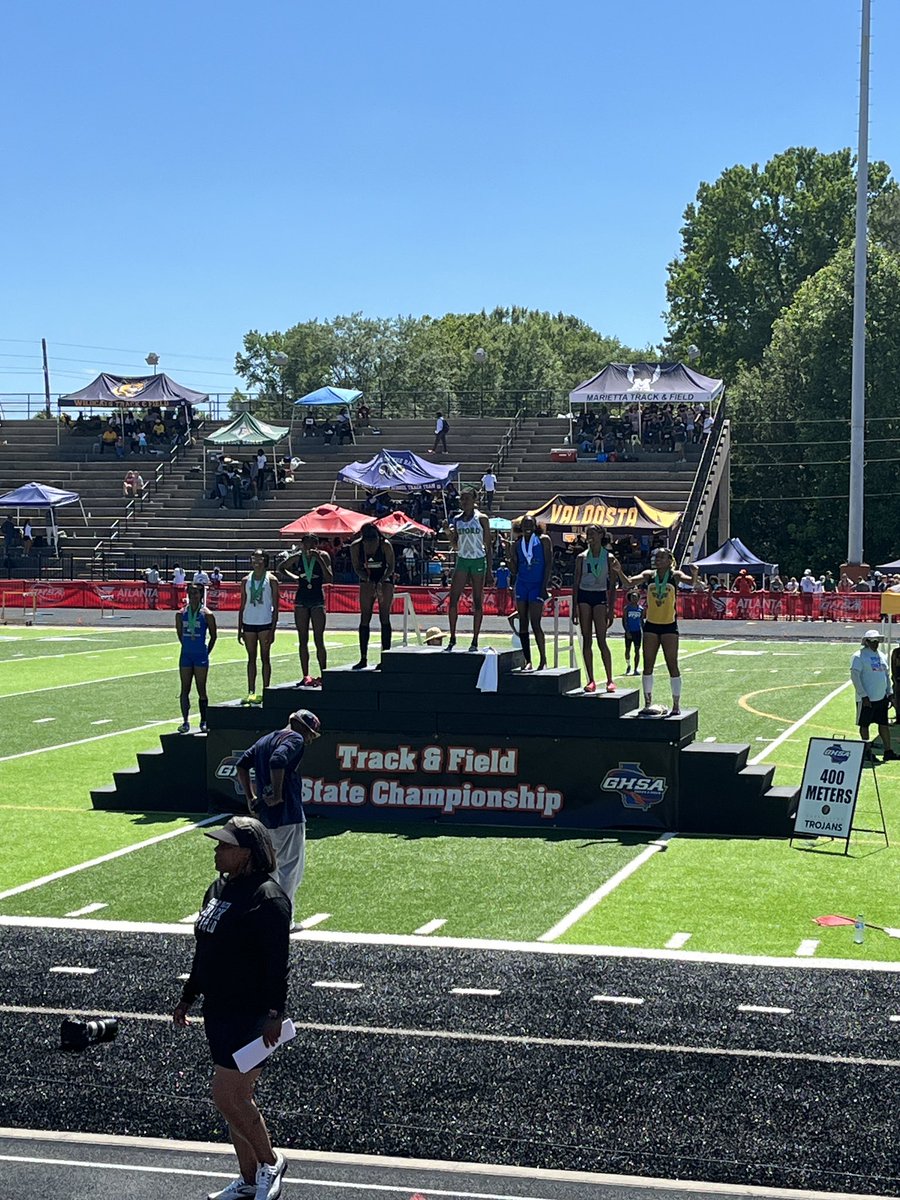 Disco_TFXC's tweet photo. Congratulations to Lailah Green! She ends the year with a 2nd place finish in the 7A Girls 400m! 

Coming back from injury she showed her toughness and will to compete! 💙💚 

@Allaroundthetr1 @DHS_Titans @SprintCoachMir https://t.co/5Tbkq1L4gU