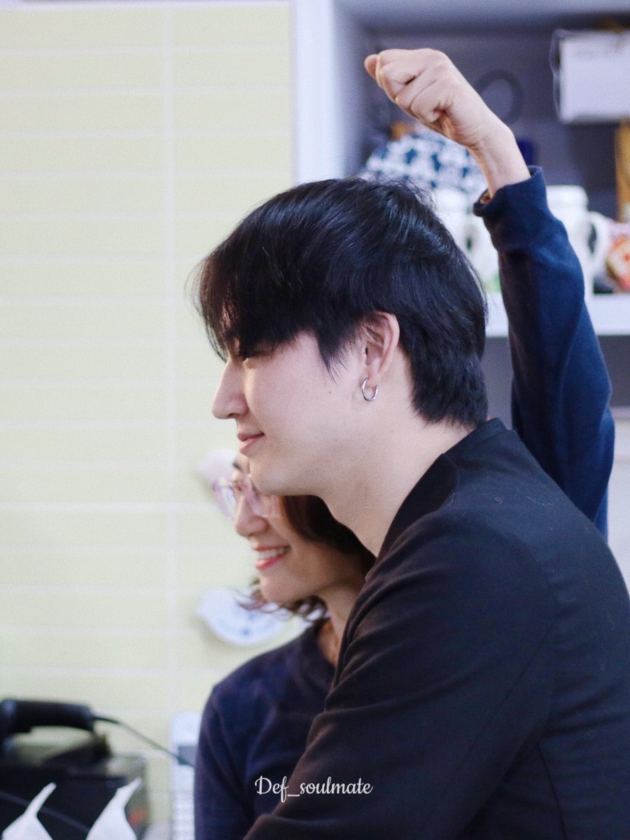 Def_soulmate's tweet photo. แพ้ความน่ารักของแจบอมเวลาอยู่กับครอบครัวมากกก
🥺🥺🥺

#JAYB https://t.co/hwSELNQ8ZR