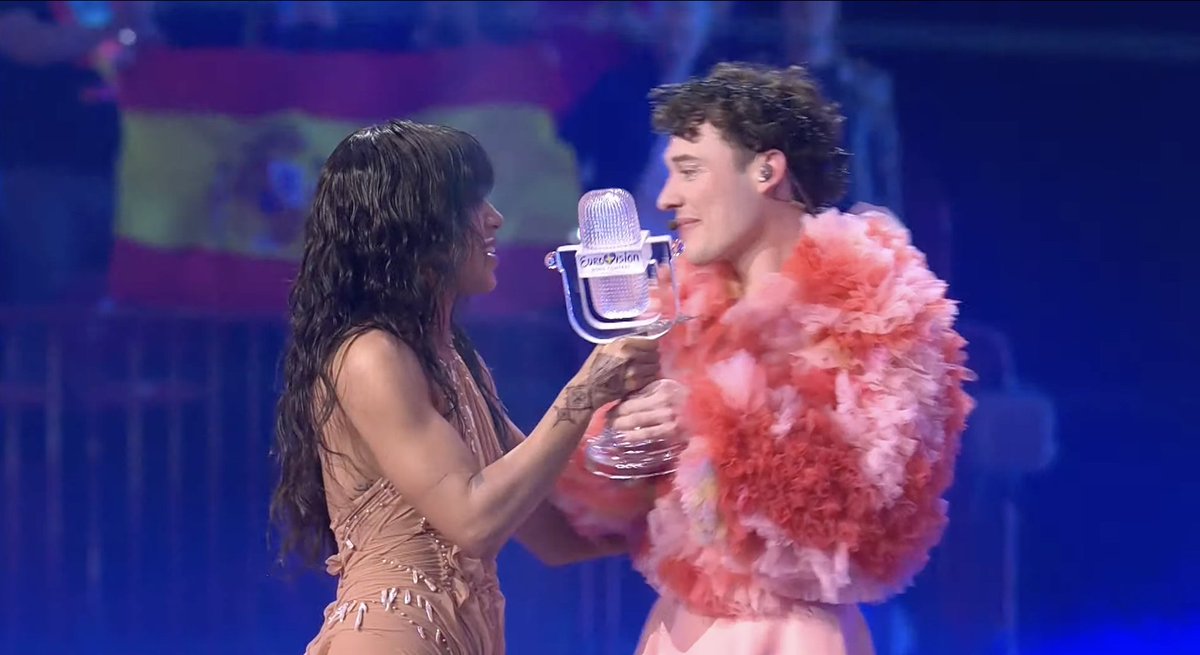 agusialke2's tweet photo. ICONIC 😭😭😭😭 #Eurovision2024 https://t.co/2bmQ99knPO